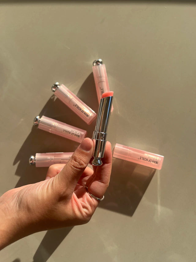 Labial Hidratante Tipo Dior – Brillo, Cuidado y Glamour