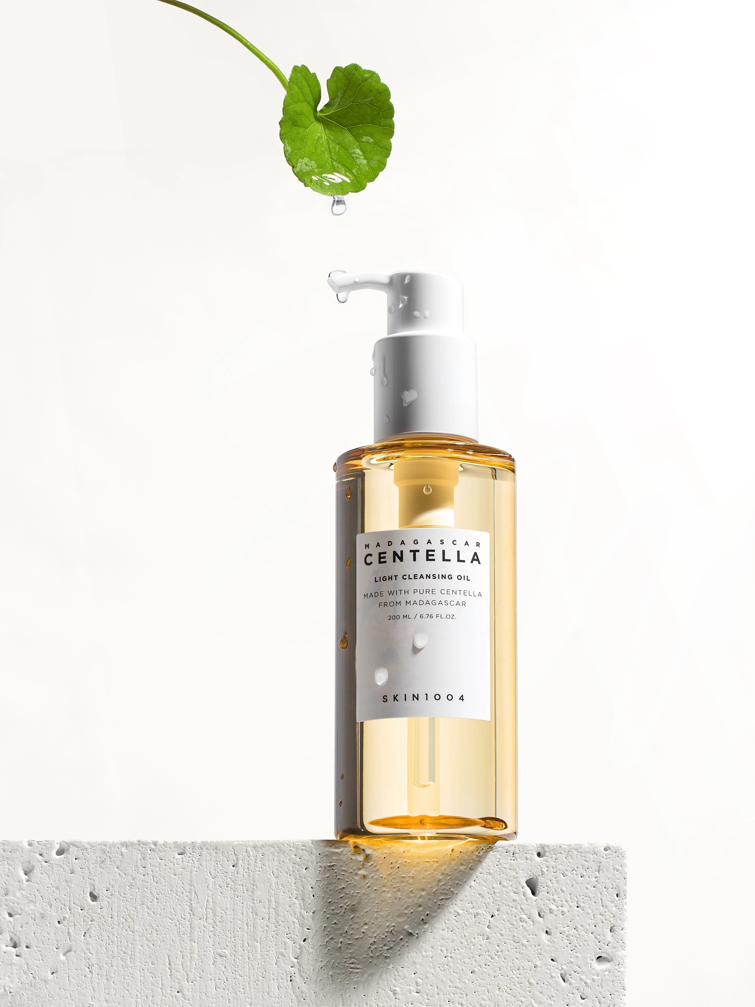 SKIN1004 Madagascar Centella Light Cleansing Oil