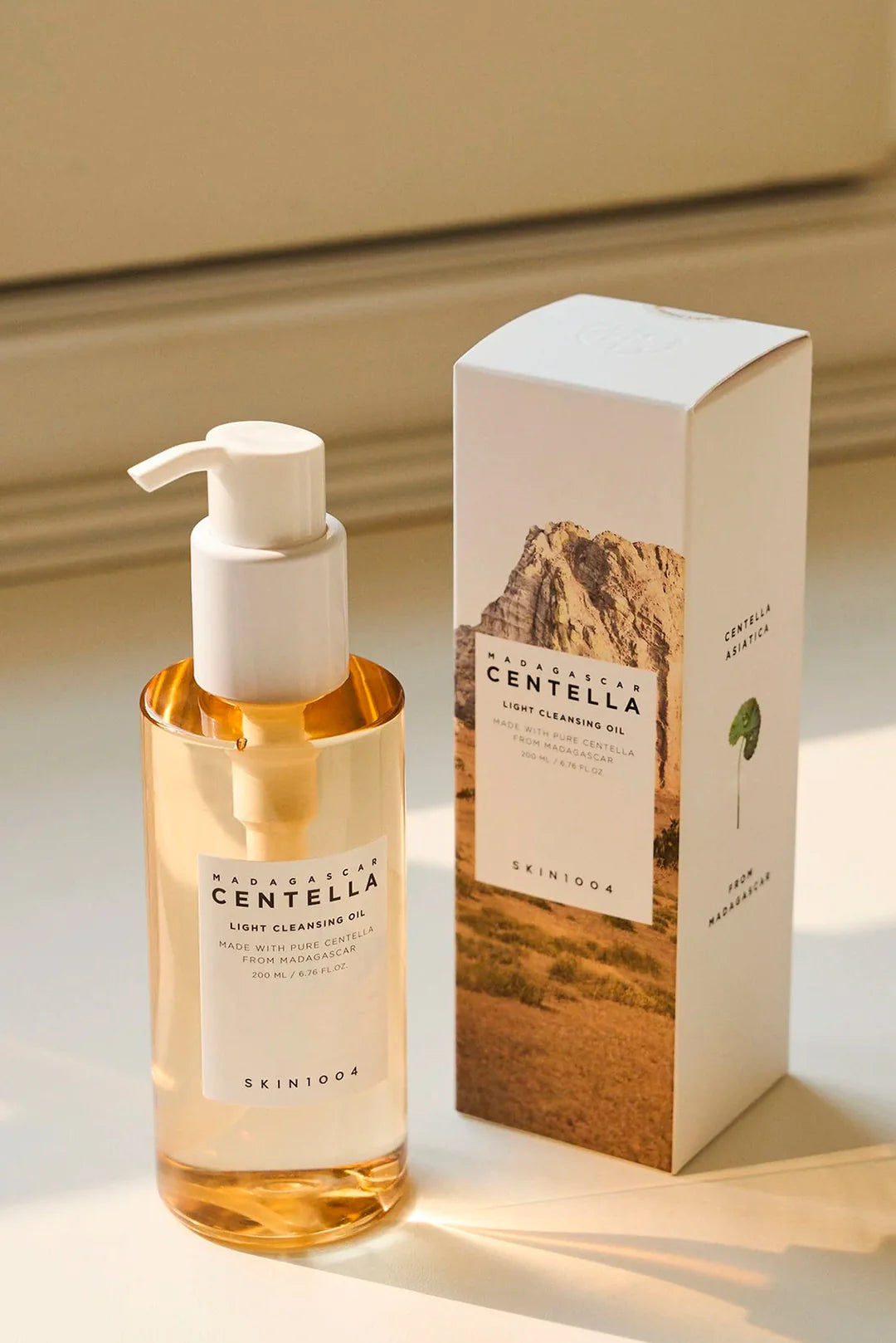 SKIN1004 Madagascar Centella Light Cleansing Oil